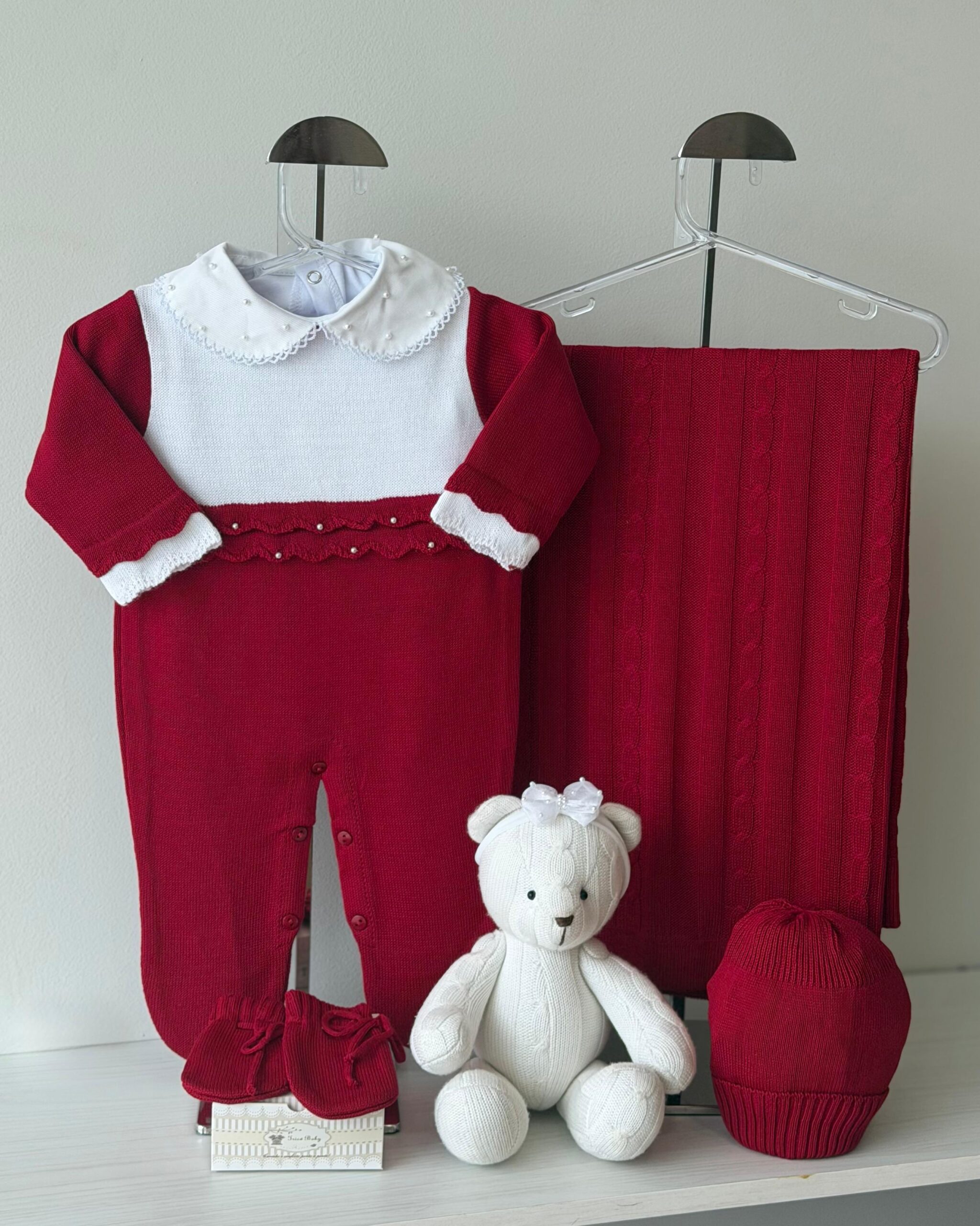 Saída Maternidade Ana Júlia Vermelho