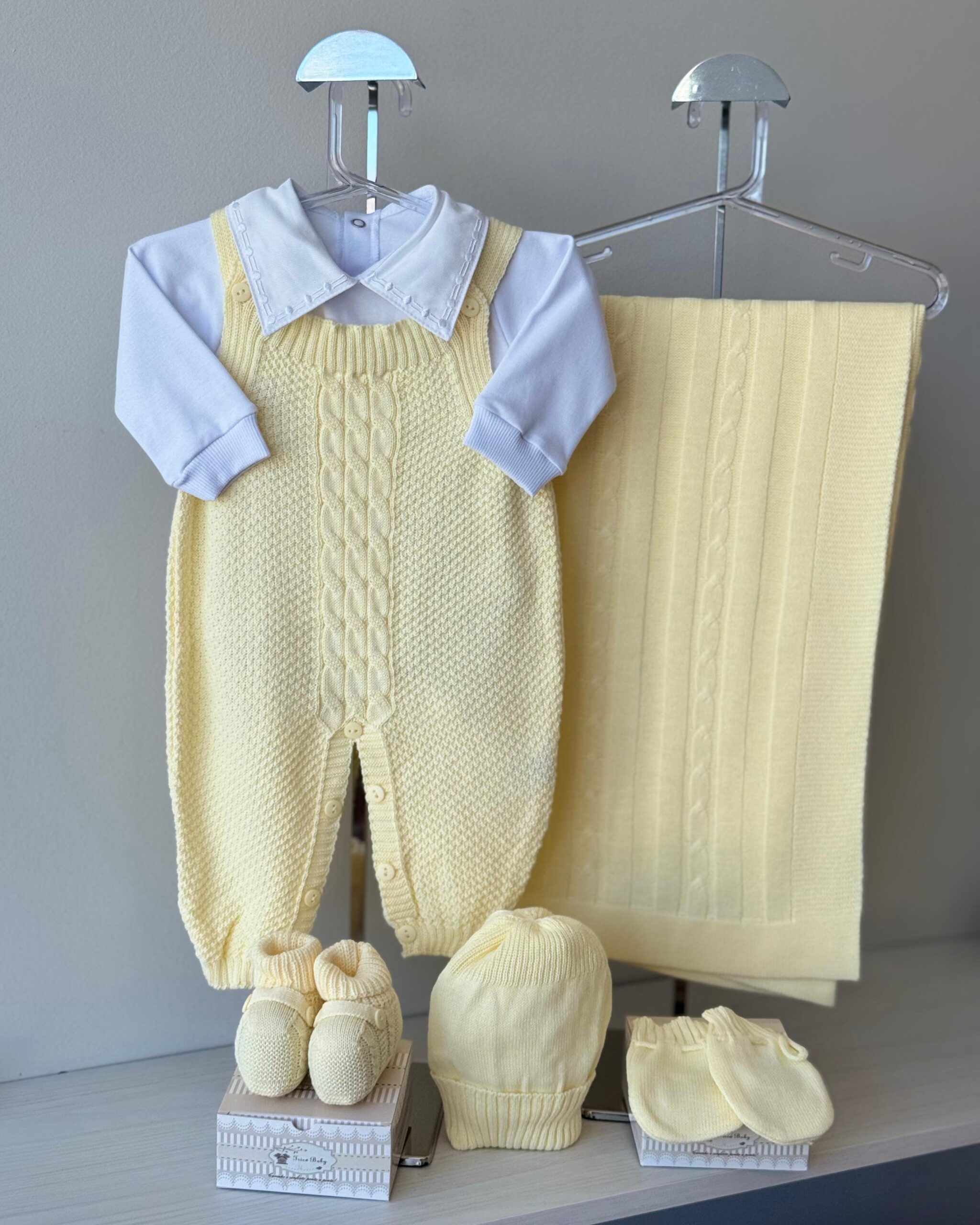 Saída Maternidade Jardineira Pipoca Amarela 6 pçs