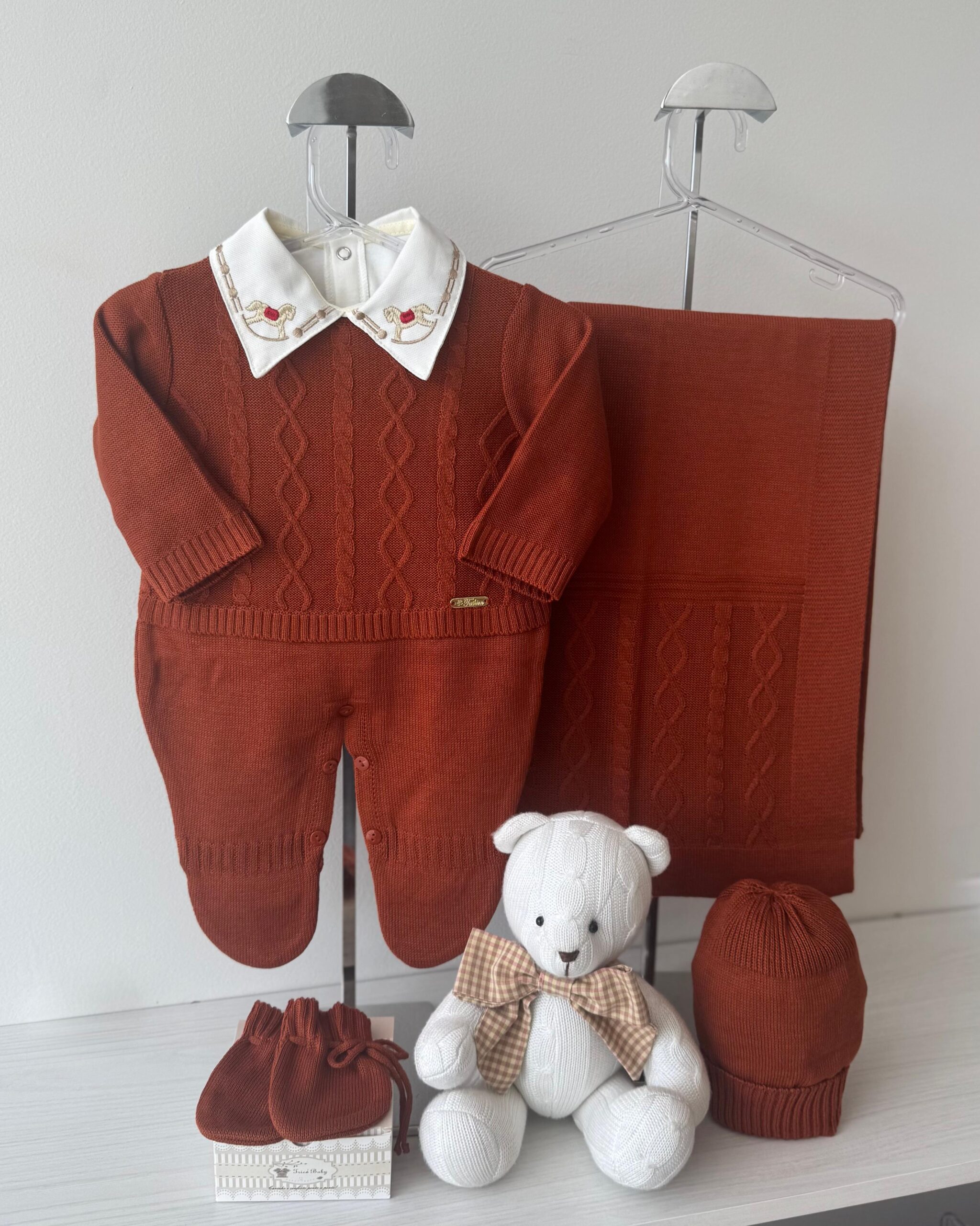 Saída Maternidade Lucas Terra Cota