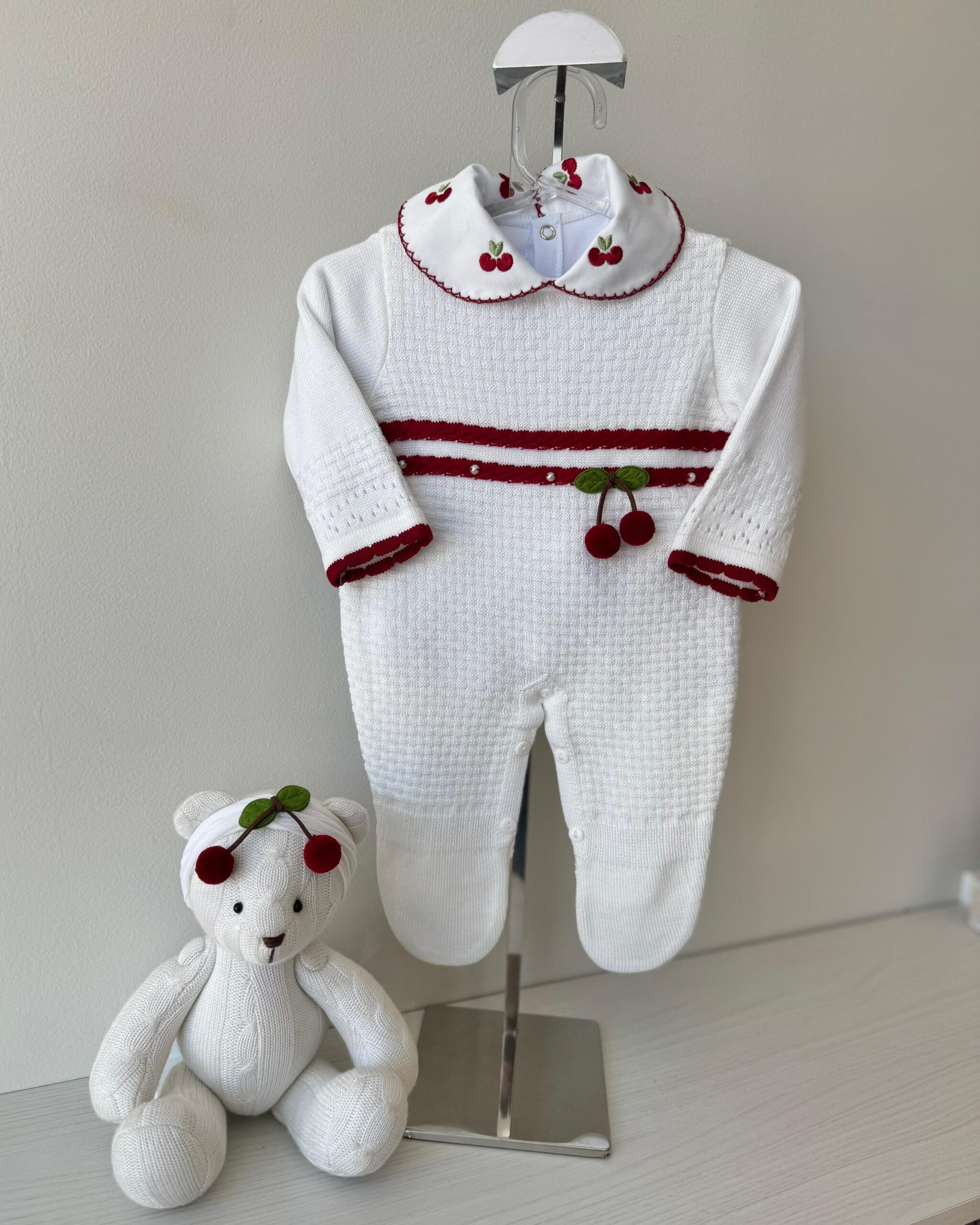 Macacão Cereja Branco