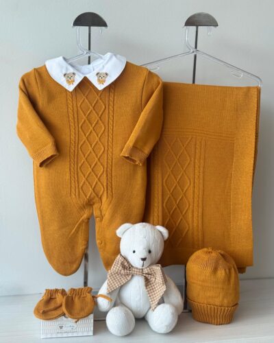 Saída Maternidade Encanto Mostarda