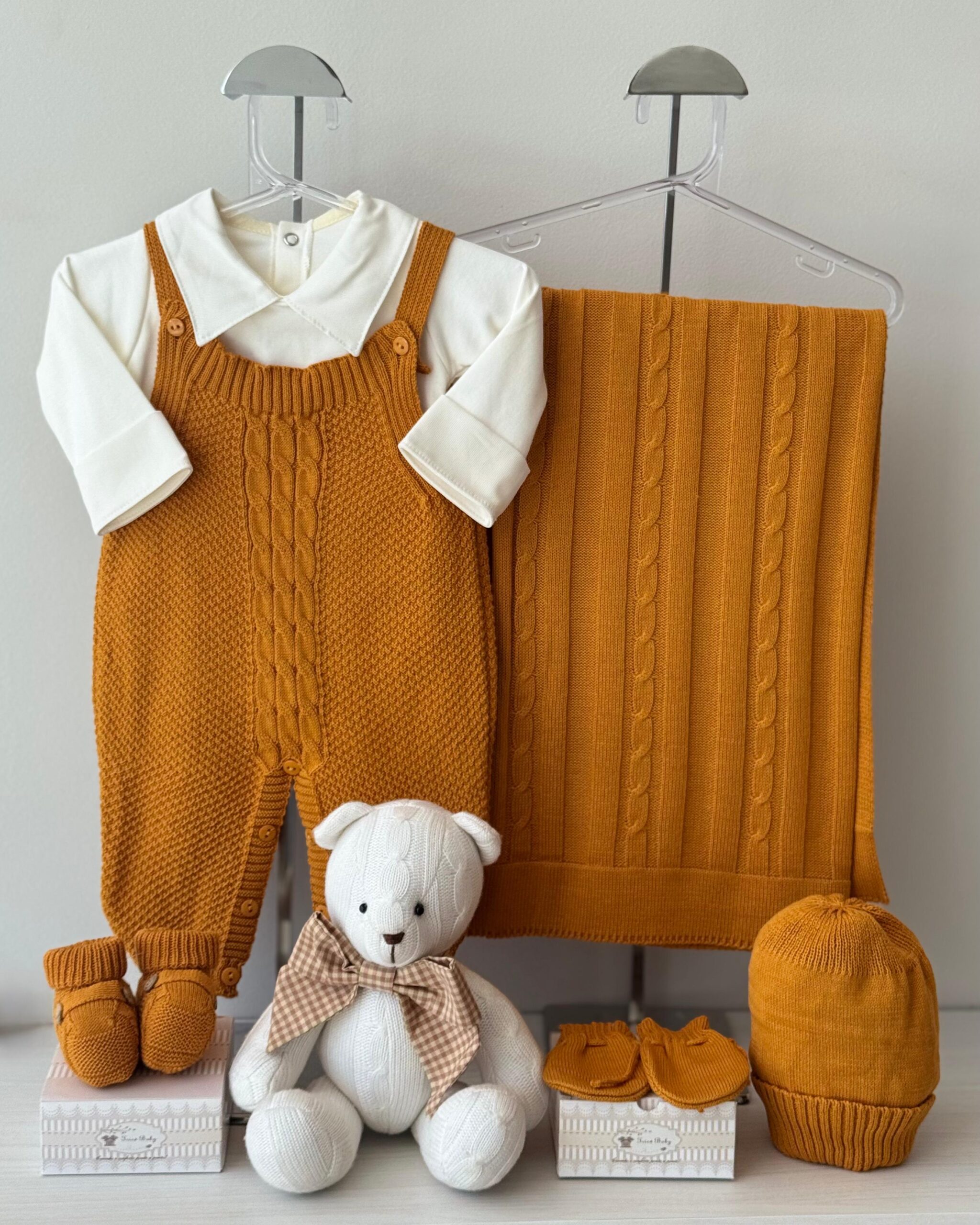 Saída Maternidade Jardineira Pipoca Mostarda