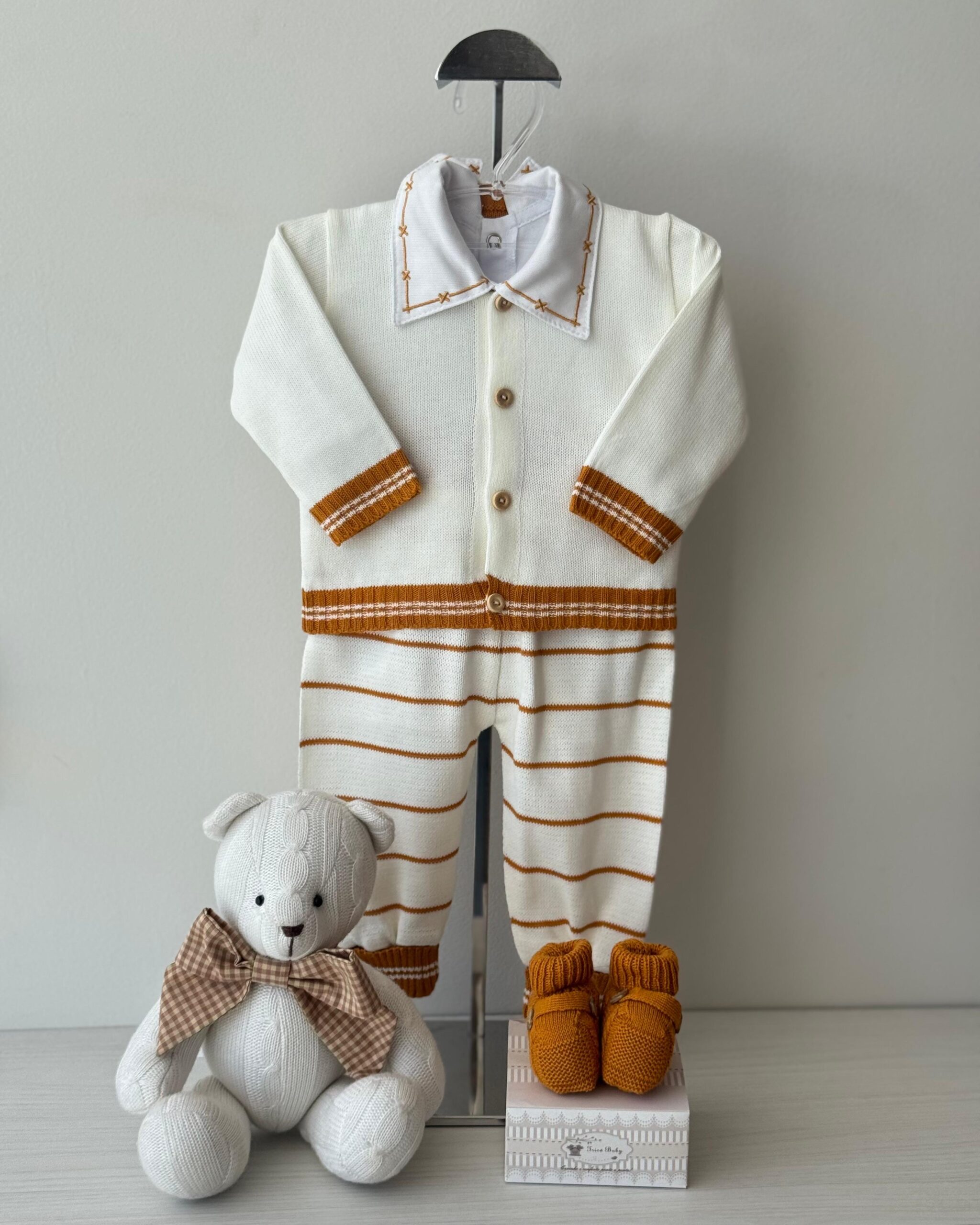 Calça e Casaco Mostarda 4 pçs