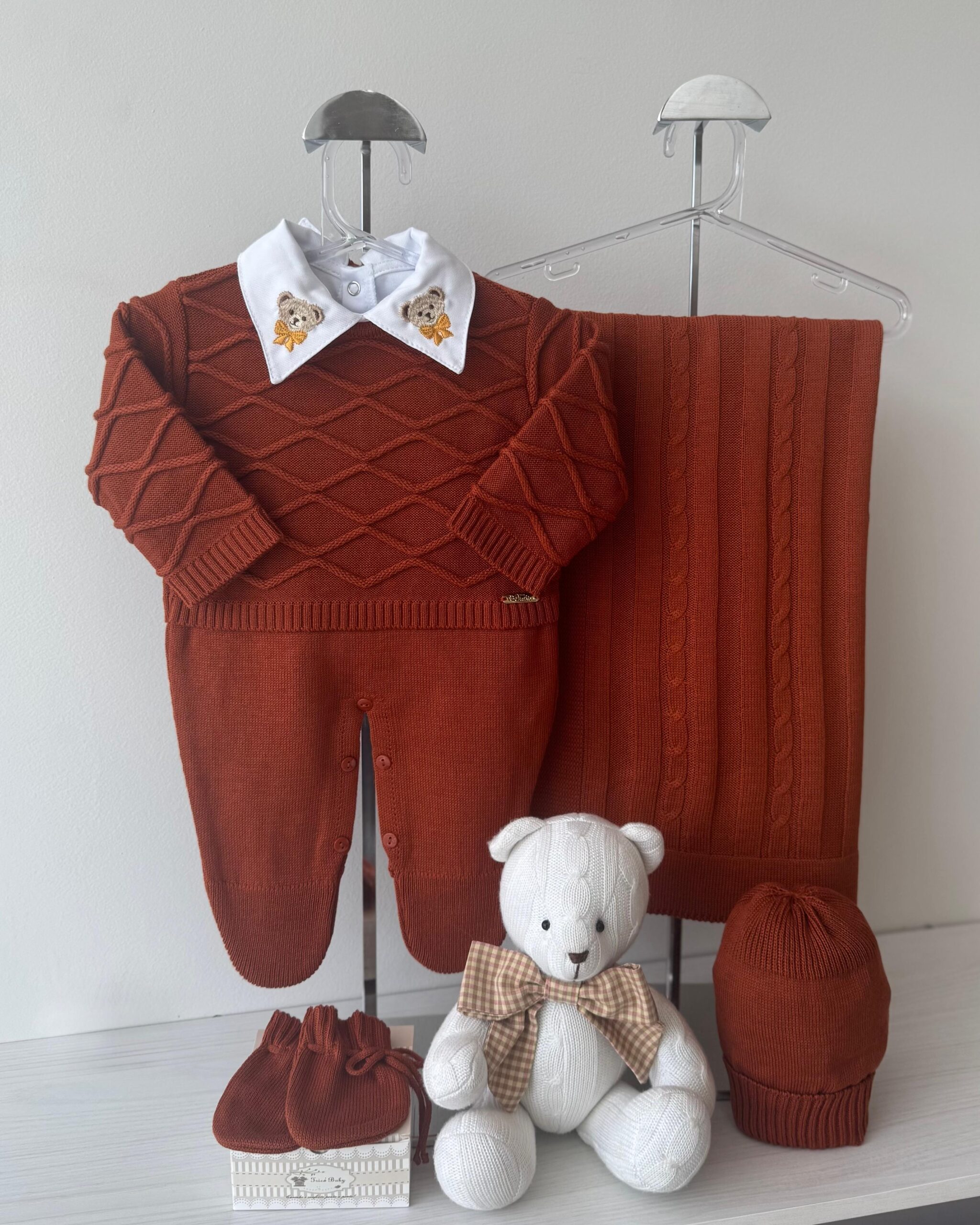 Saída Maternidade Casa de Abelha Terra Cota