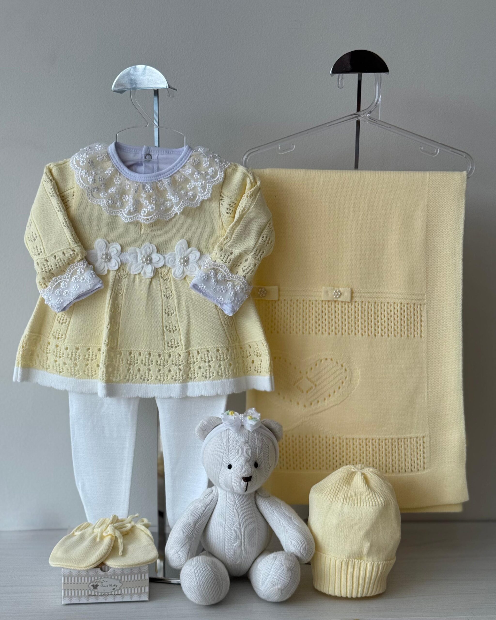 Saída Maternidade Rendada Amarelo 6 pçs