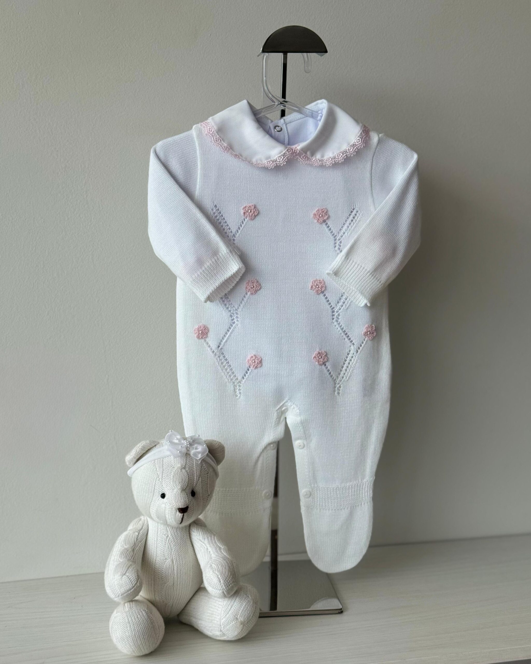 Macacão Branco Crochê