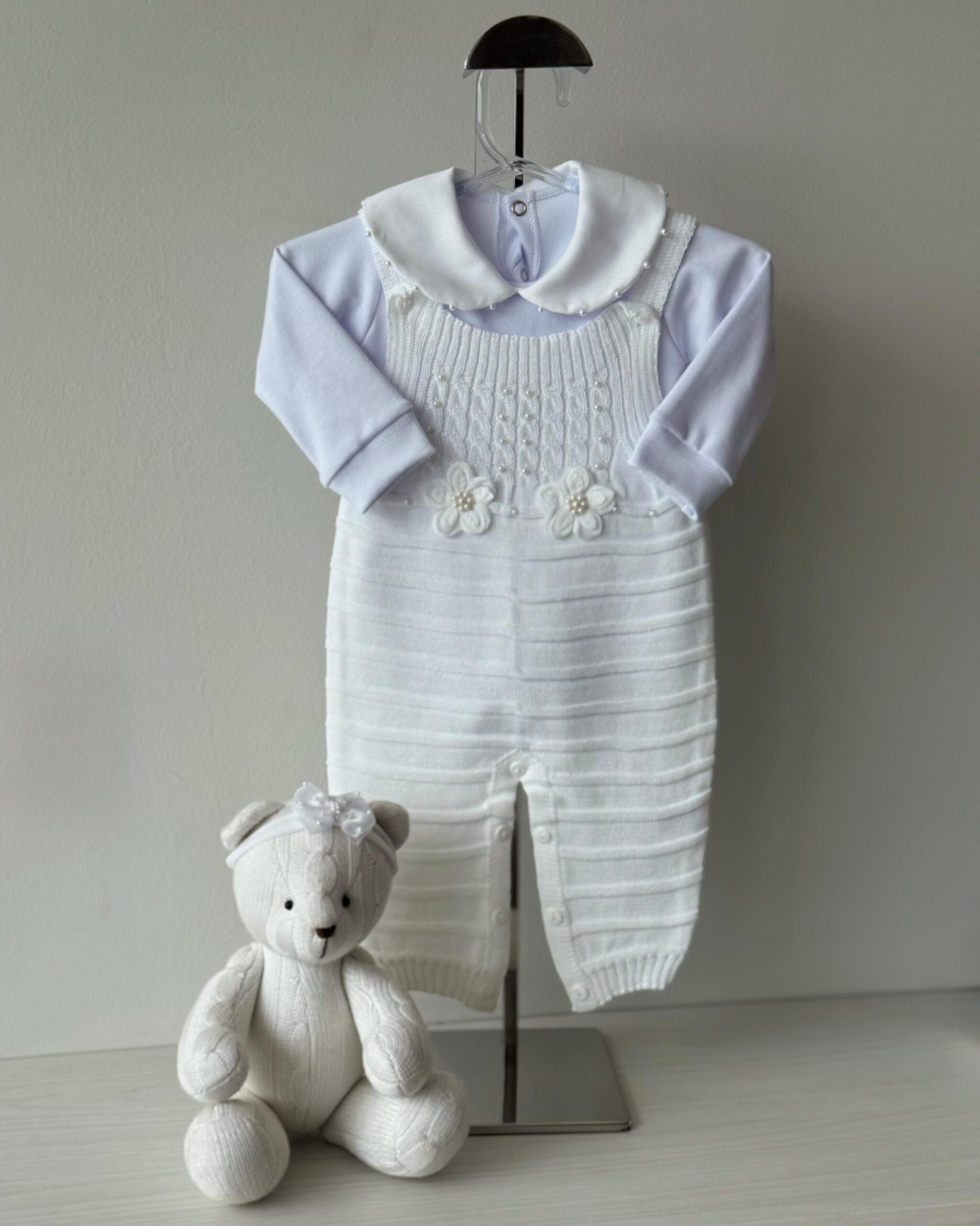 Jardineira Flor Branca + Body