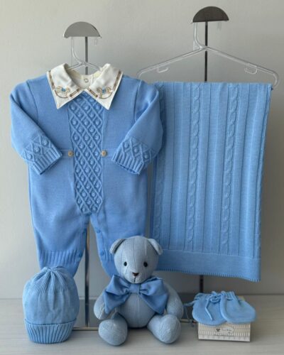 Saída maternidade pelotas azul lavanda